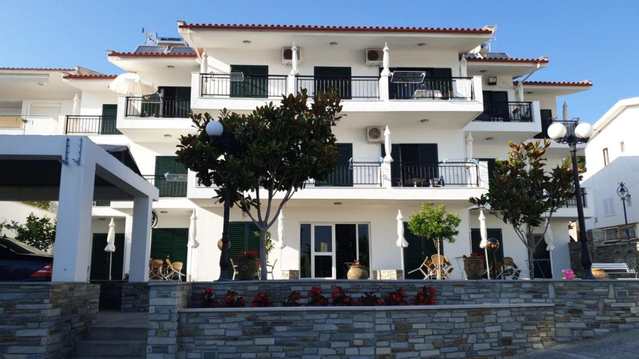 Aparthotel Pansion Alexandros By The Sea Nea Skioni Zewnętrze zdjęcie