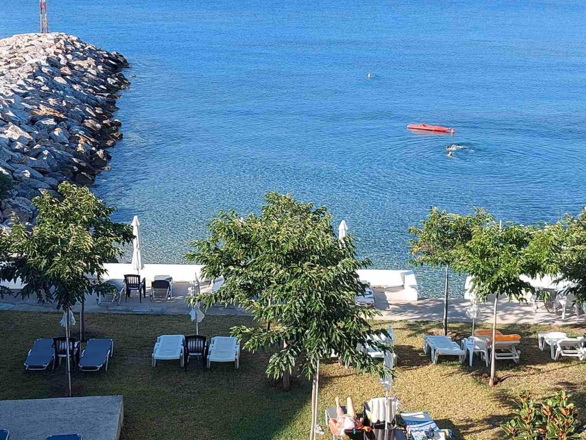 Aparthotel Pansion Alexandros By The Sea Nea Skioni Zewnętrze zdjęcie