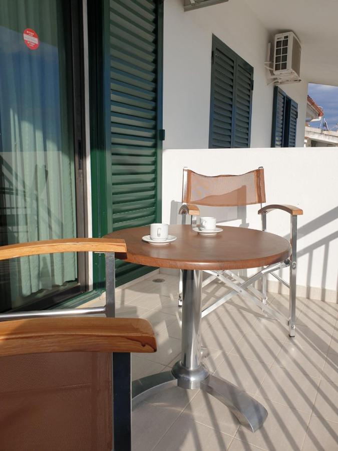 Aparthotel Pansion Alexandros By The Sea Nea Skioni Zewnętrze zdjęcie